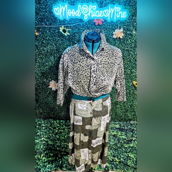 ❌️SOLD❌️ - Picture 2 of 3